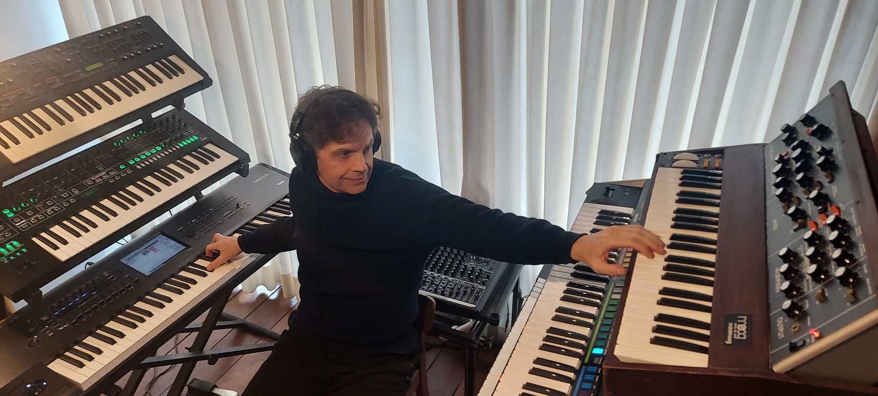 Eloy Fritsch é capa da edição 136 da revista Teclas & Afins