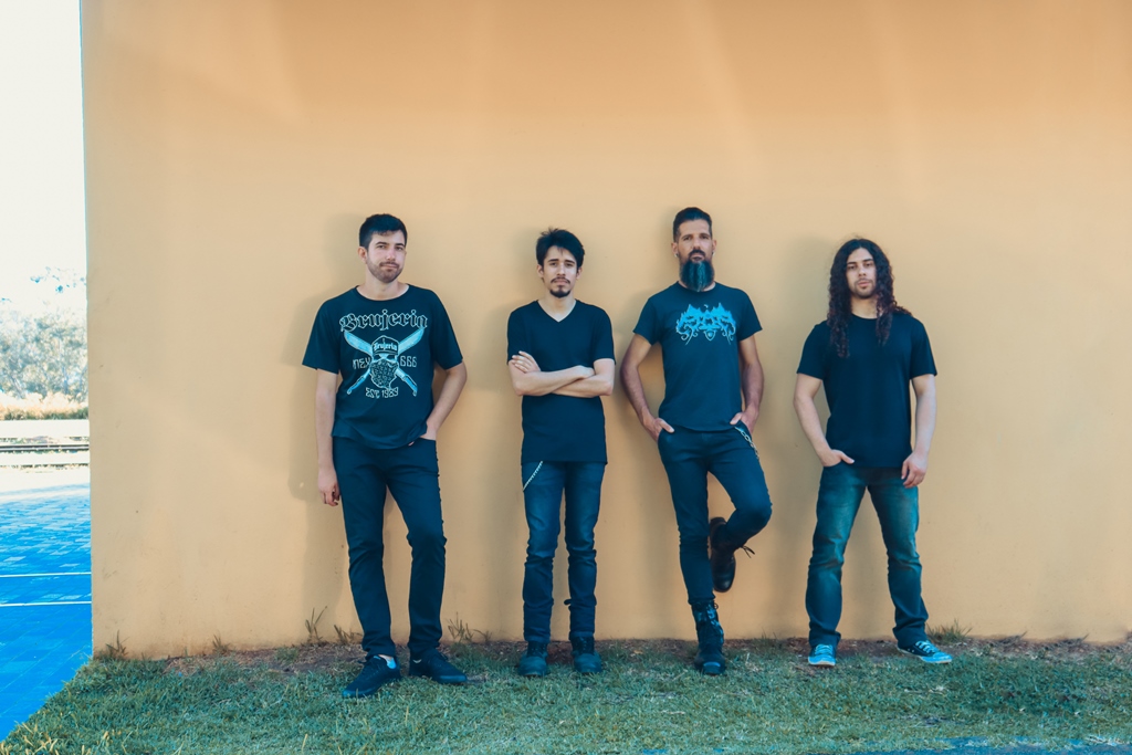 Ad Ominous:  Entrevistas confirmadas no Heavy Metal Online e Portaria do Rock